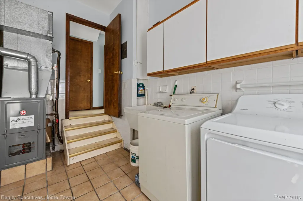 38536 Lakeshore Drive Harrison Charter Township MI 48045