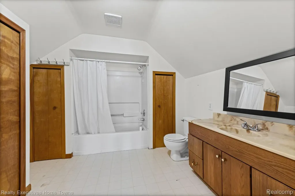 38536 Lakeshore Drive Harrison Charter Township MI 48045