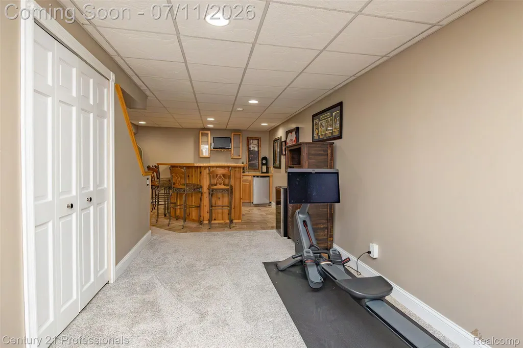689 Woodfield Way Rochester Hills City MI 48307