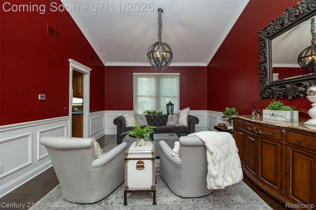 689 Woodfield Way Rochester Hills City MI 48307