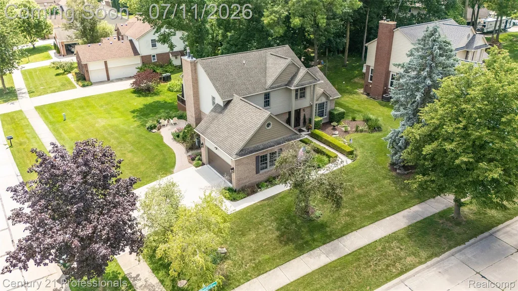 689 Woodfield Way Rochester Hills City MI 48307