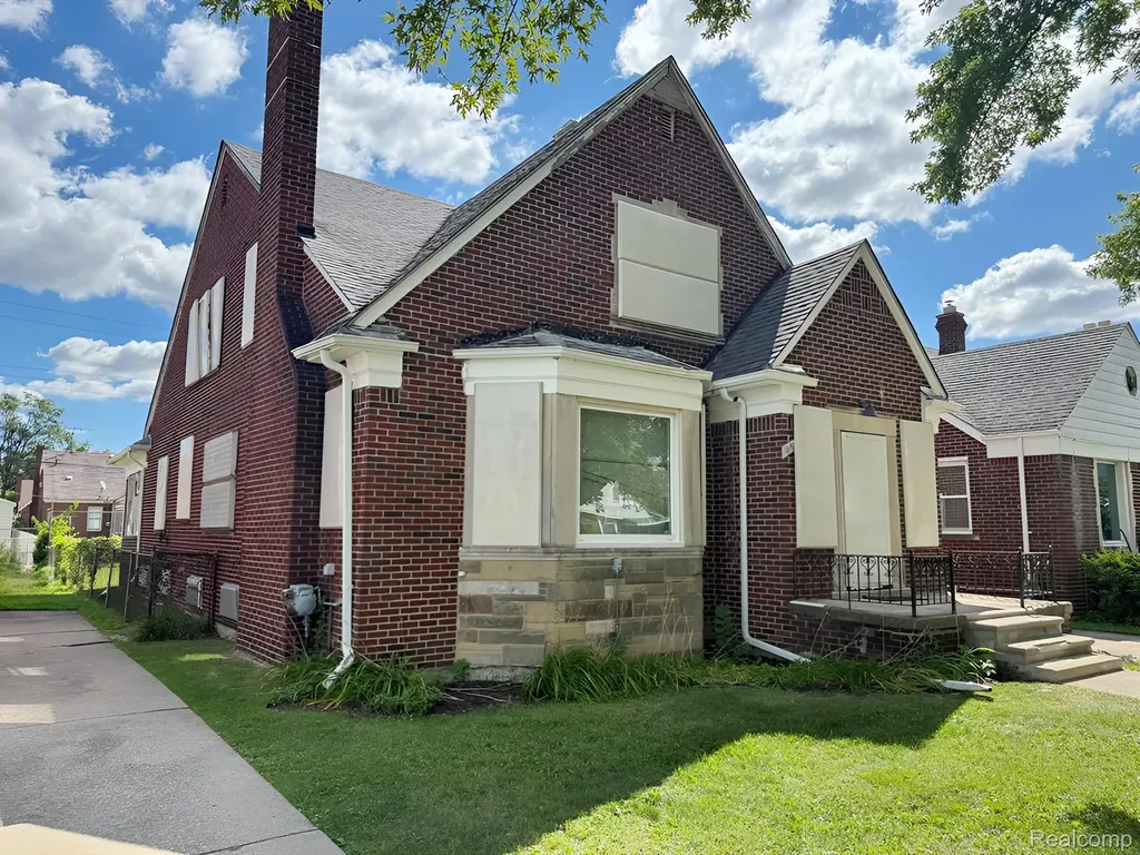 18700 Whitcomb Street Detroit City MI 48235