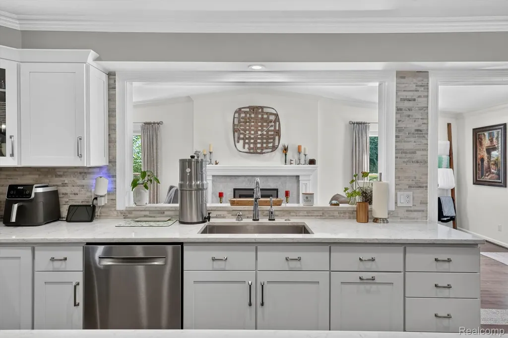 3115 Glengrove Drive Rochester Hills City MI 48309