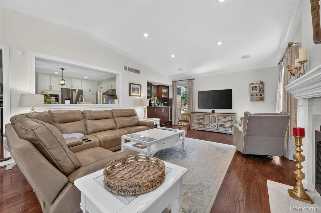 3115 Glengrove Drive Rochester Hills City MI 48309