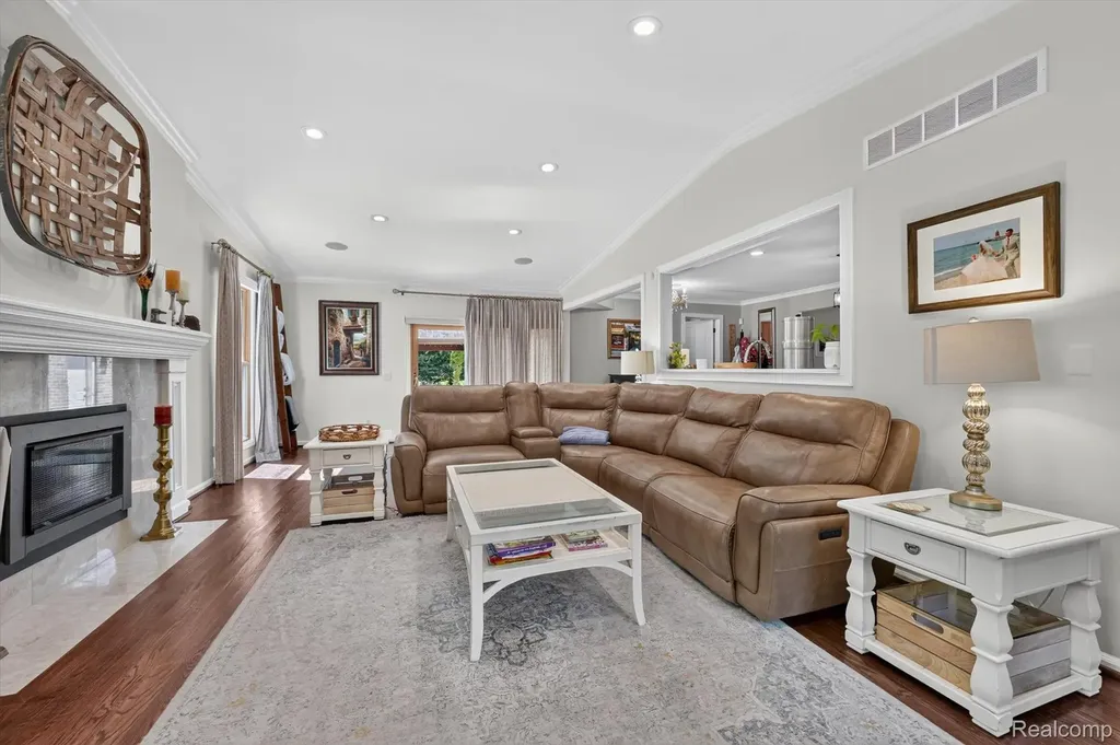 3115 Glengrove Drive Rochester Hills City MI 48309