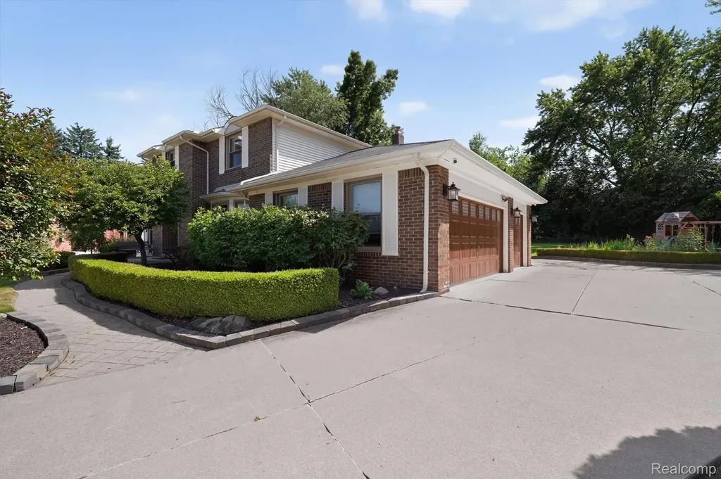 3115 Glengrove Drive Rochester Hills City MI 48309