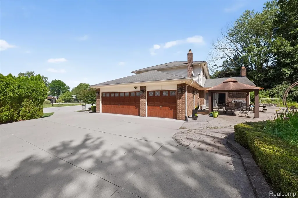 3115 Glengrove Drive Rochester Hills City MI 48309