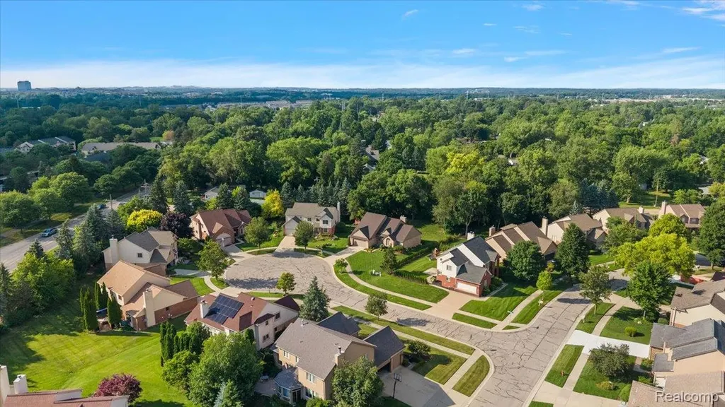 3359 Paddington Court Rochester Hills City MI 48309