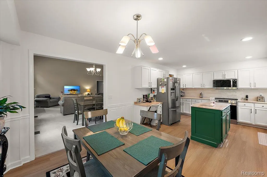 3359 Paddington Court Rochester Hills City MI 48309