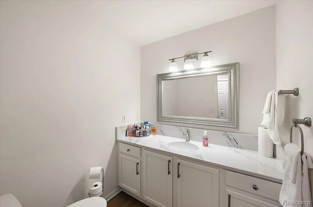 3359 Paddington Court Rochester Hills City MI 48309