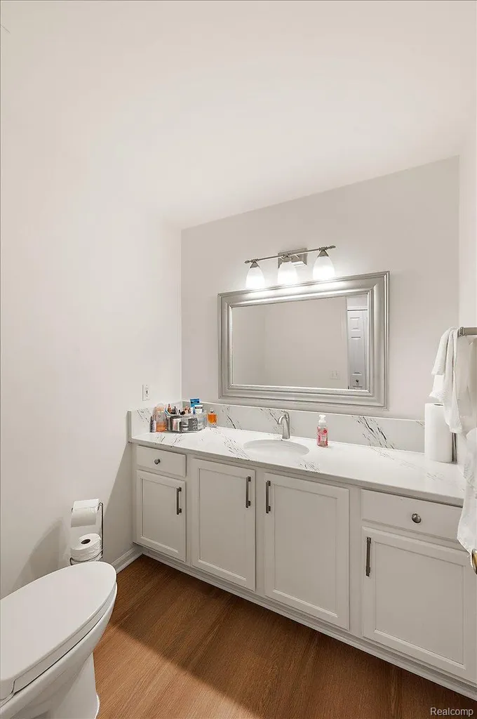3359 Paddington Court Rochester Hills City MI 48309