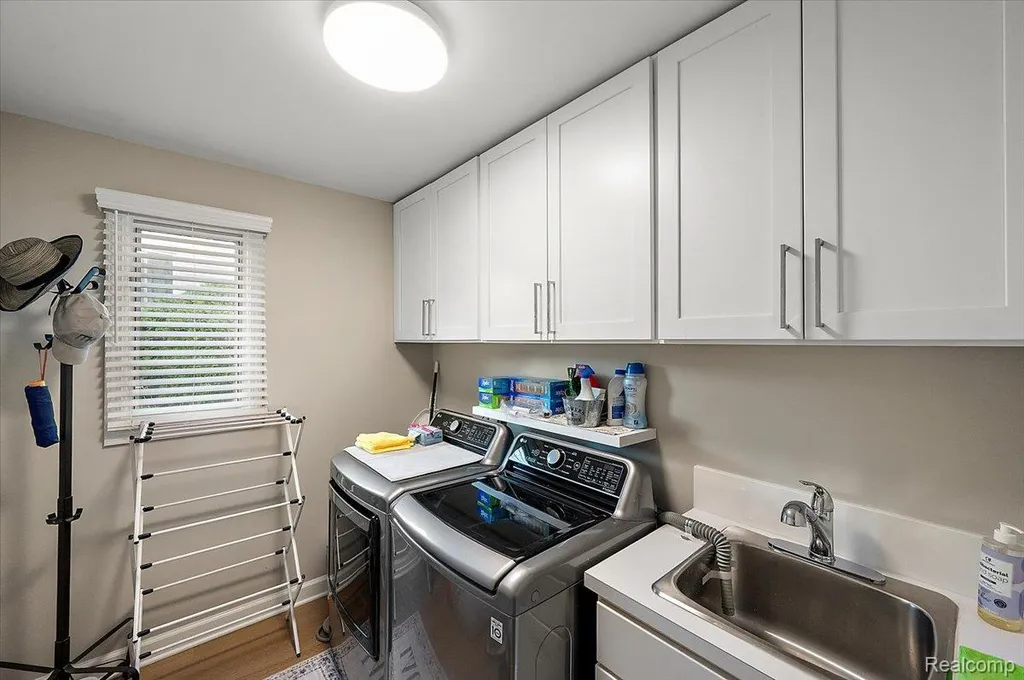 3359 Paddington Court Rochester Hills City MI 48309