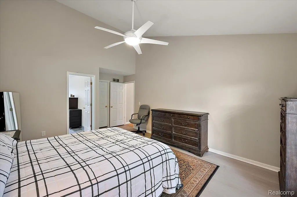 3359 Paddington Court Rochester Hills City MI 48309