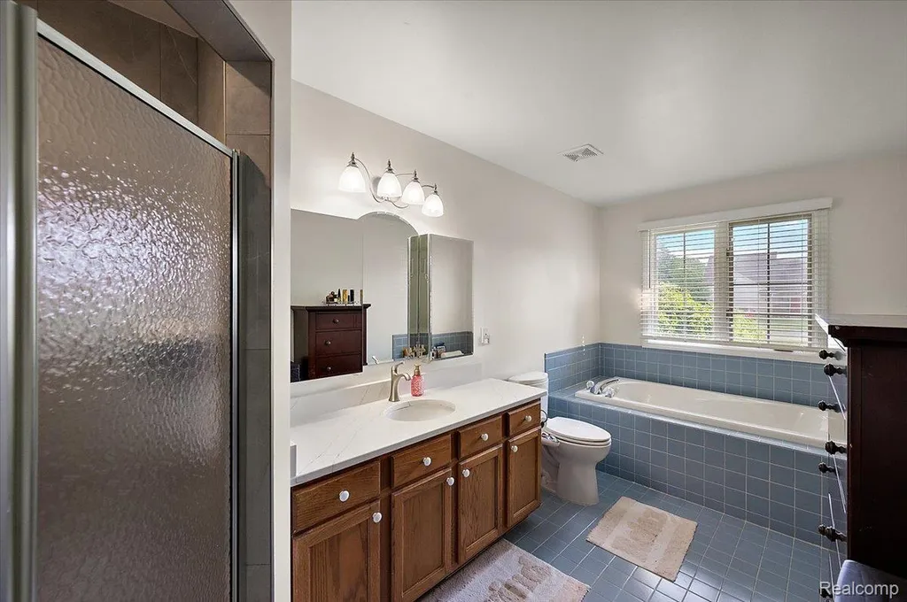 3359 Paddington Court Rochester Hills City MI 48309