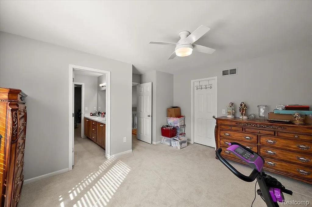 3359 Paddington Court Rochester Hills City MI 48309