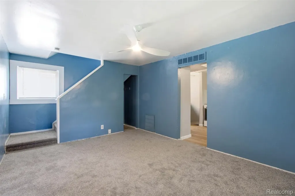 31563 Alpena Court Westland City MI 48186
