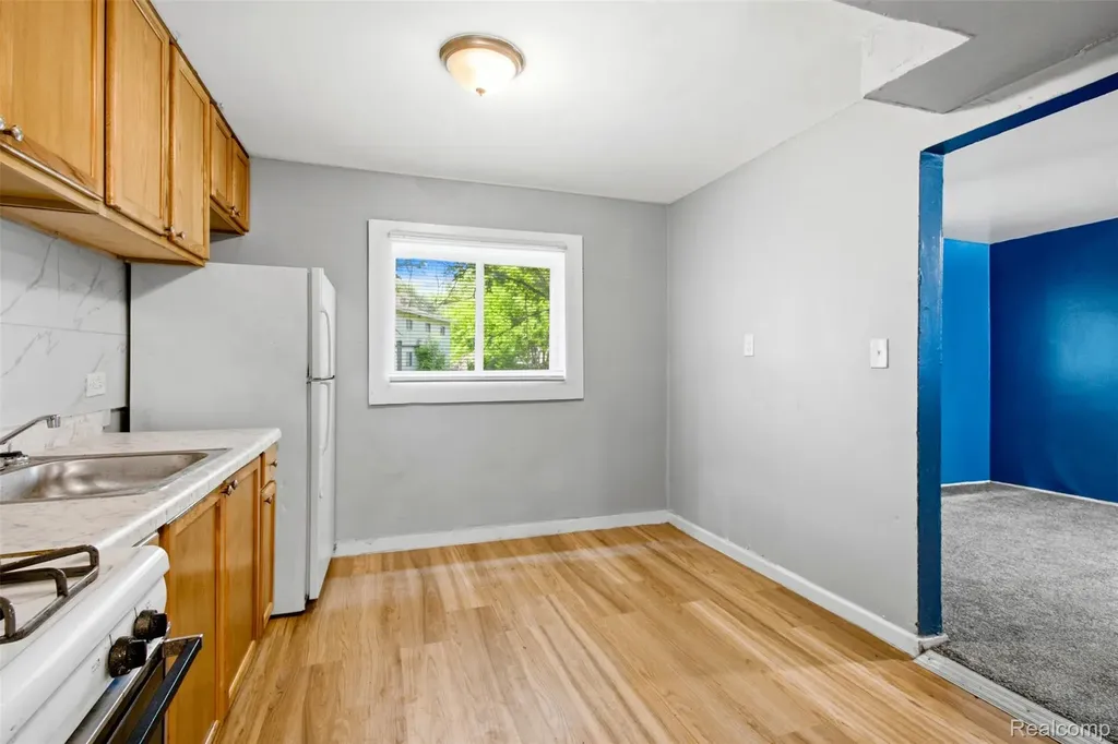 31563 Alpena Court Westland City MI 48186