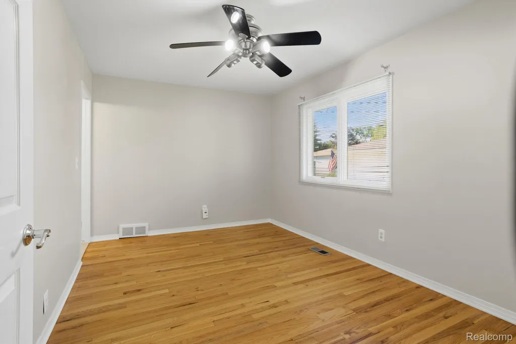 37717 Badger Drive Sterling Heights City MI 48312