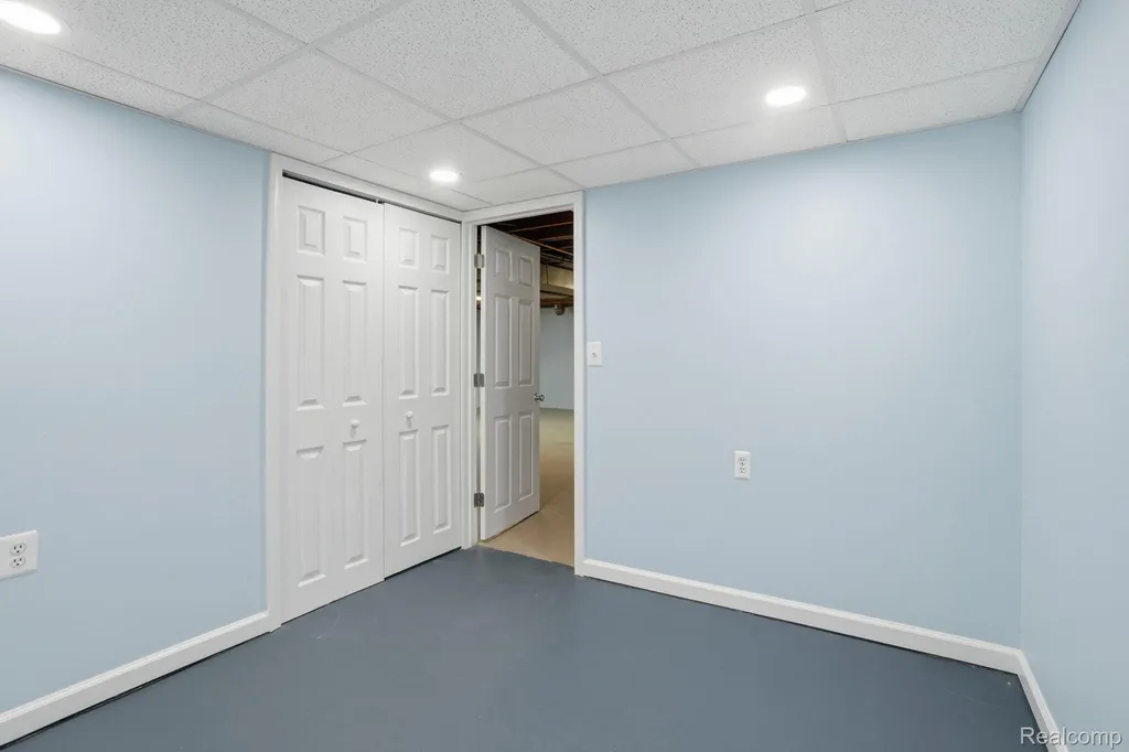 37717 Badger Drive Sterling Heights City MI 48312
