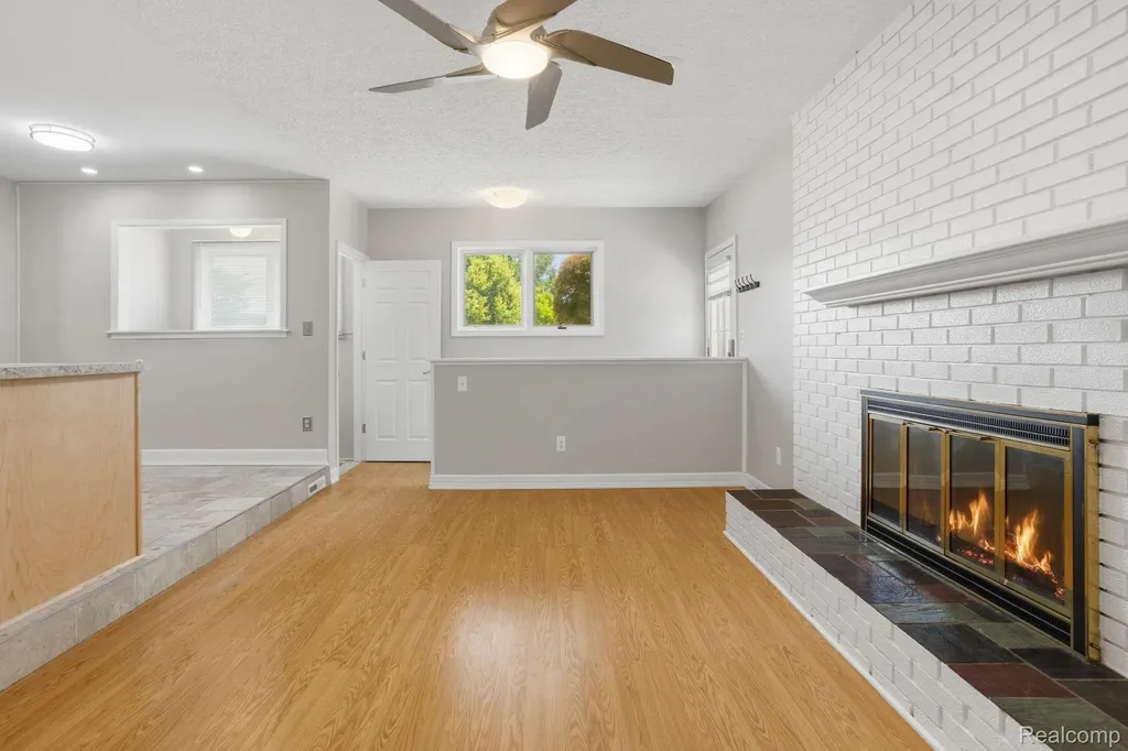 37717 Badger Drive Sterling Heights City MI 48312