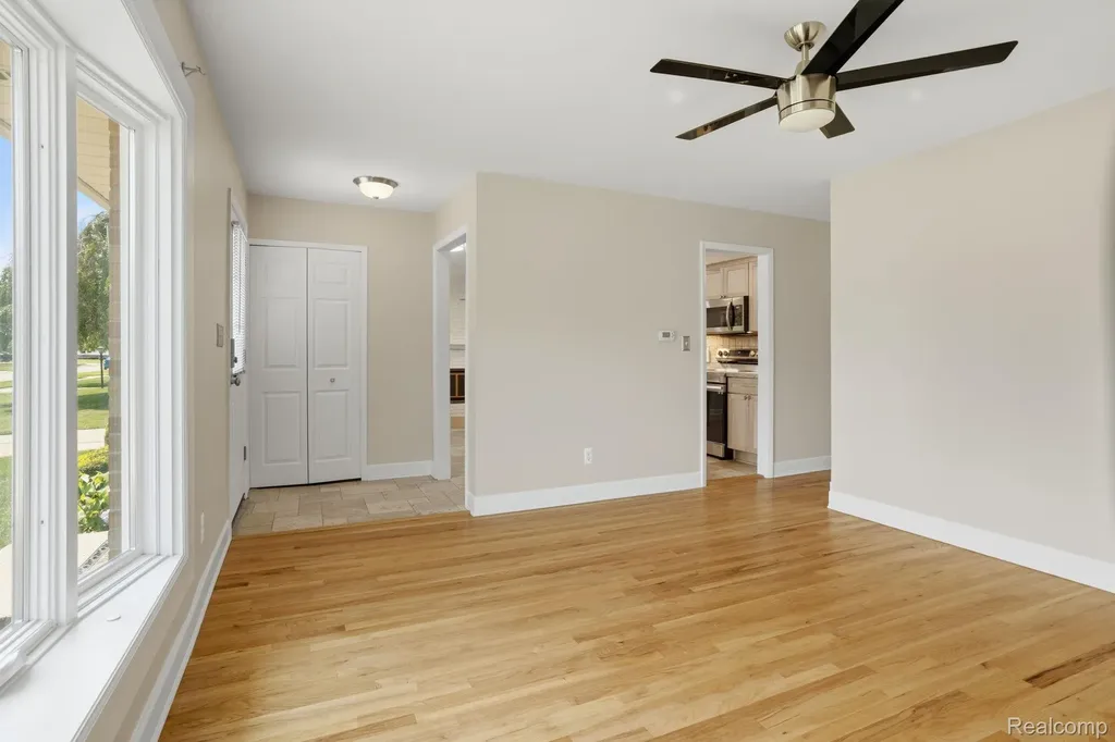 37717 Badger Drive Sterling Heights City MI 48312