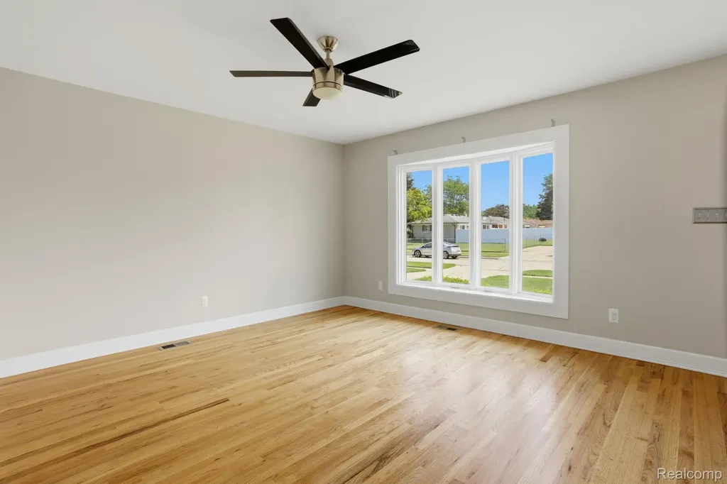 37717 Badger Drive Sterling Heights City MI 48312