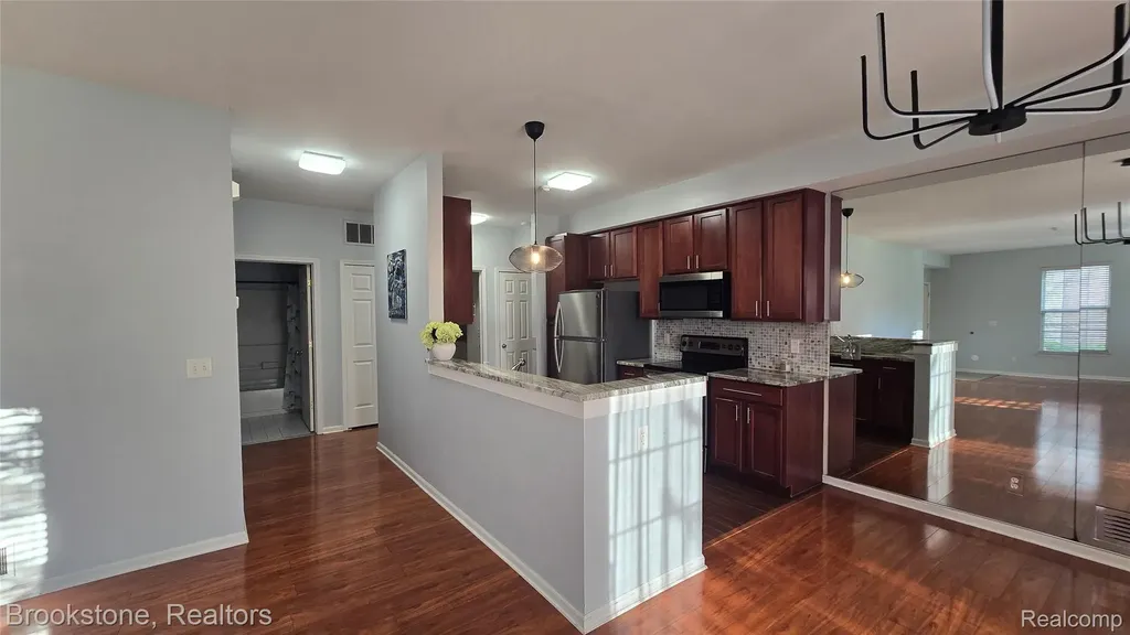 1976 Pinecroft Drive Canton Charter Township MI 48188