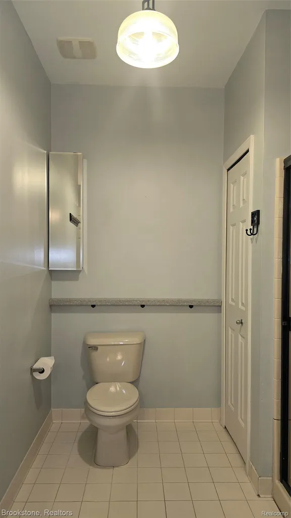 1976 Pinecroft Drive Canton Charter Township MI 48188