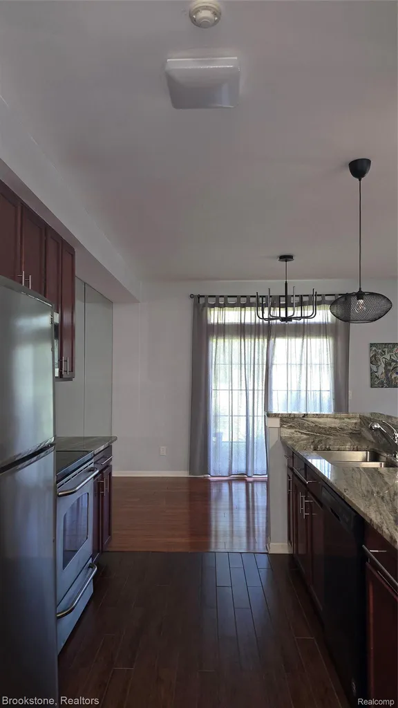 1976 Pinecroft Drive Canton Charter Township MI 48188