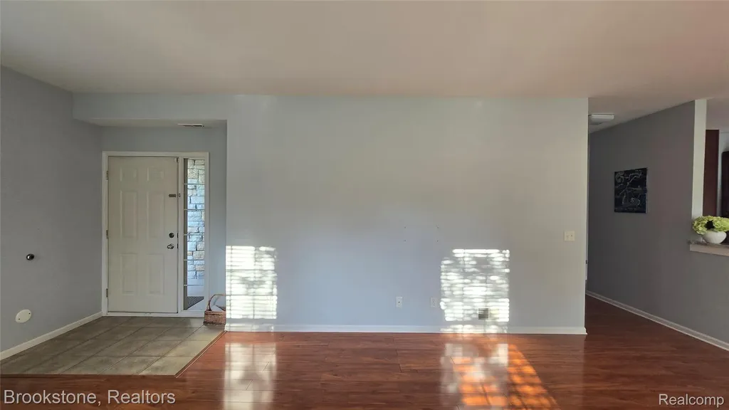1976 Pinecroft Drive Canton Charter Township MI 48188