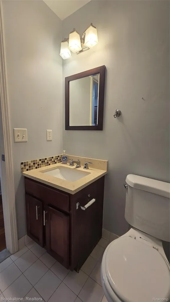 1976 Pinecroft Drive Canton Charter Township MI 48188