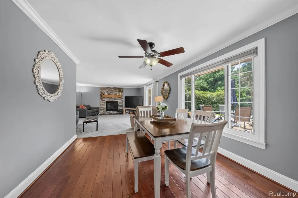 800 Hinford Avenue Lake Orion Village MI 48362