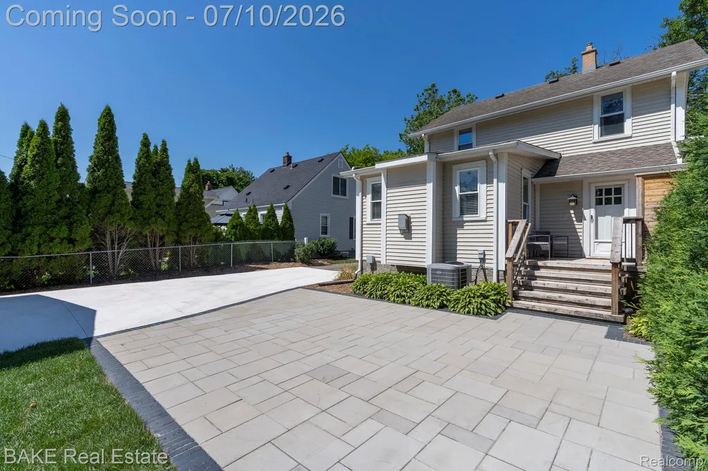 610 Blunk Street Plymouth City MI 48170