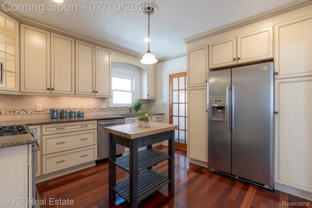 610 Blunk Street Plymouth City MI 48170