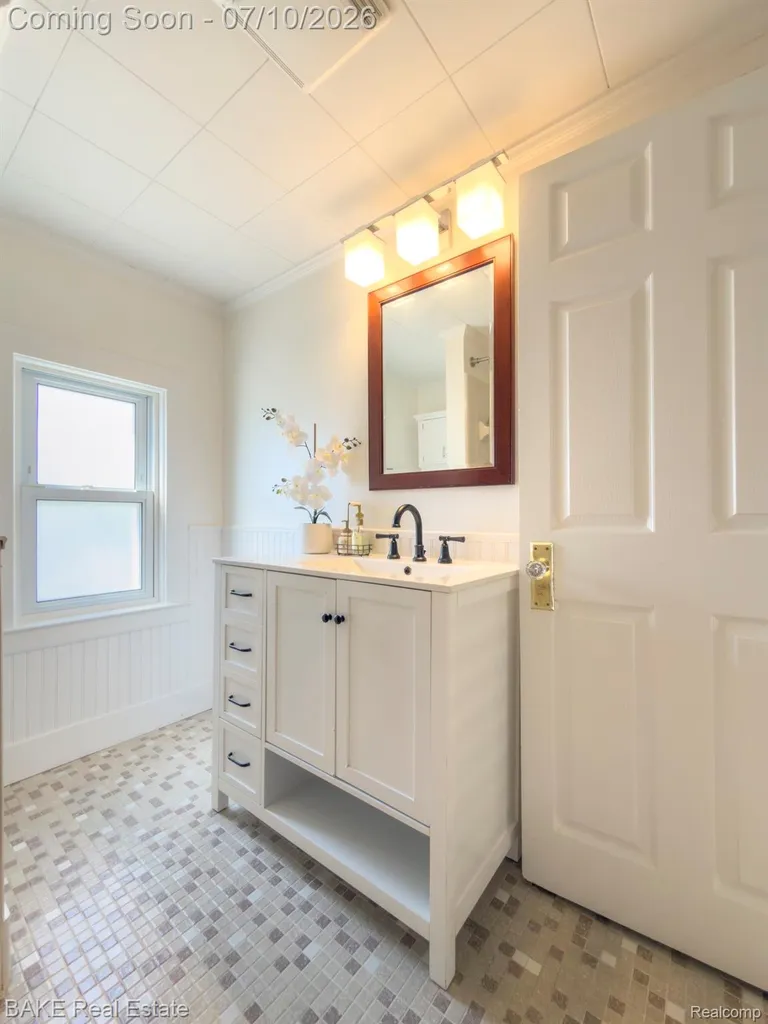610 Blunk Street Plymouth City MI 48170