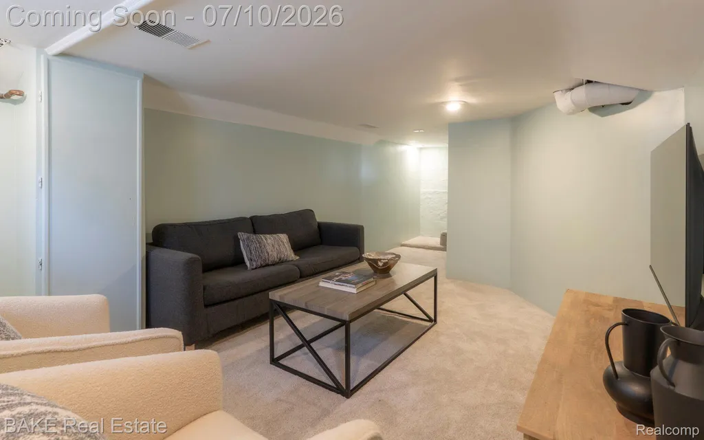 610 Blunk Street Plymouth City MI 48170