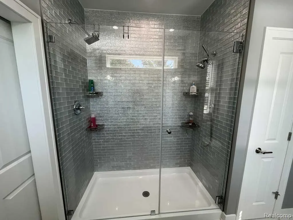 3384 W Howell Road Alaiedon Township MI 48854