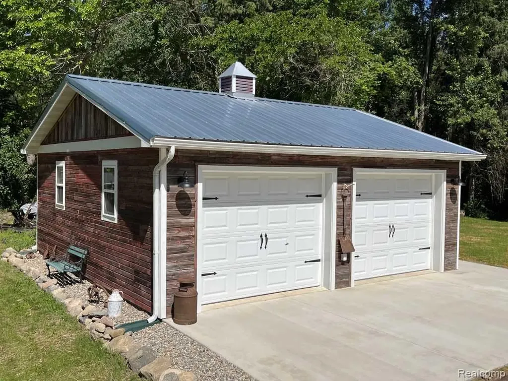 3384 W Howell Road Alaiedon Township MI 48854