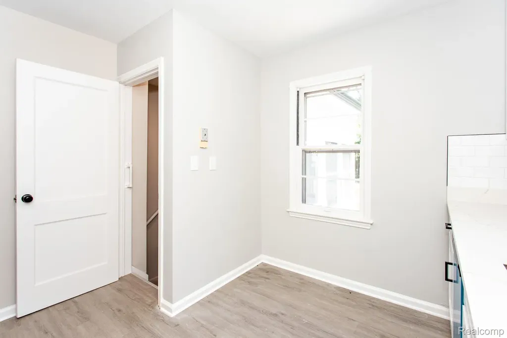 4056 Robina Avenue Berkley City MI 48072
