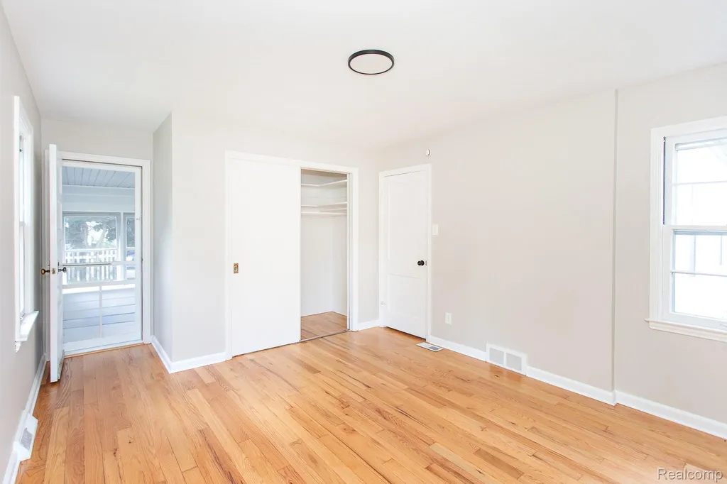 4056 Robina Avenue Berkley City MI 48072