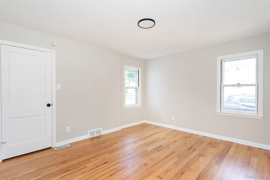4056 Robina Avenue Berkley City MI 48072