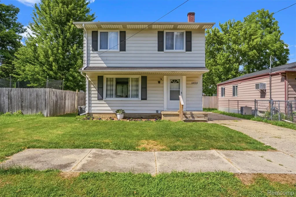 1405 E Williamson Street Burton City MI 48529
