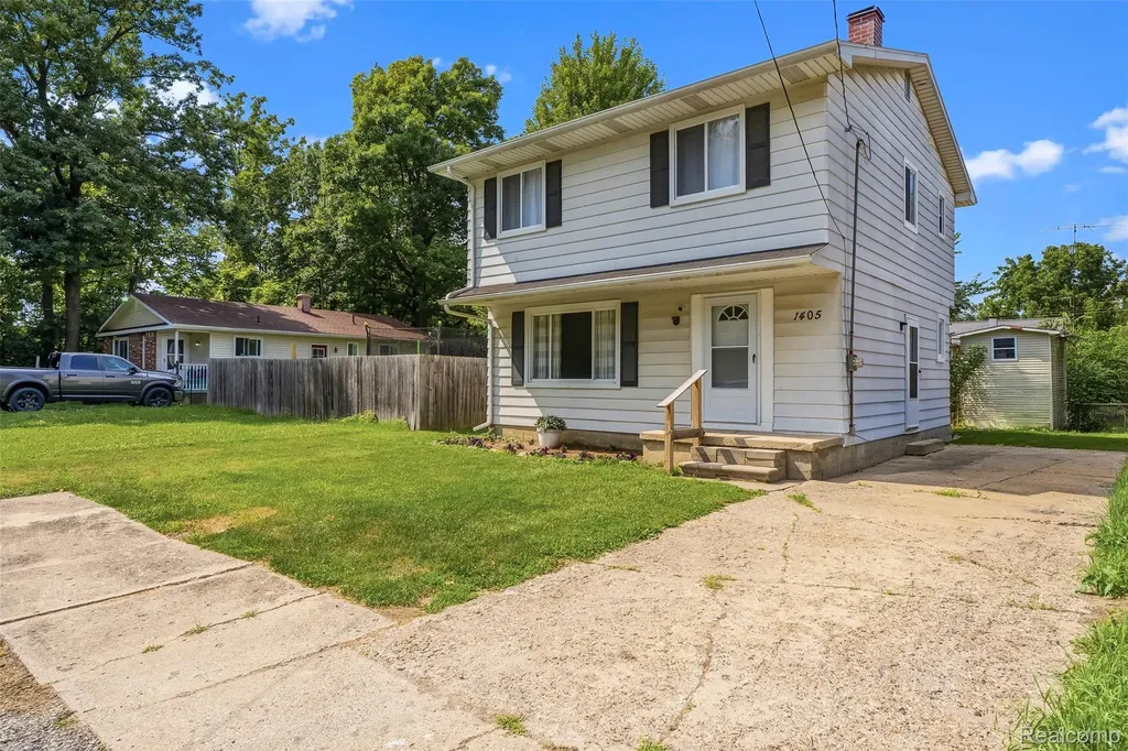 1405 E Williamson Street Burton City MI 48529