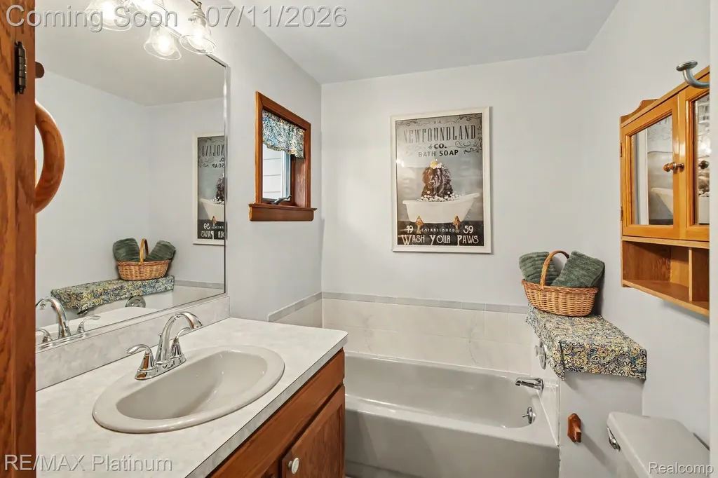 6311 Kevin Drive Hamburg Township MI 48116