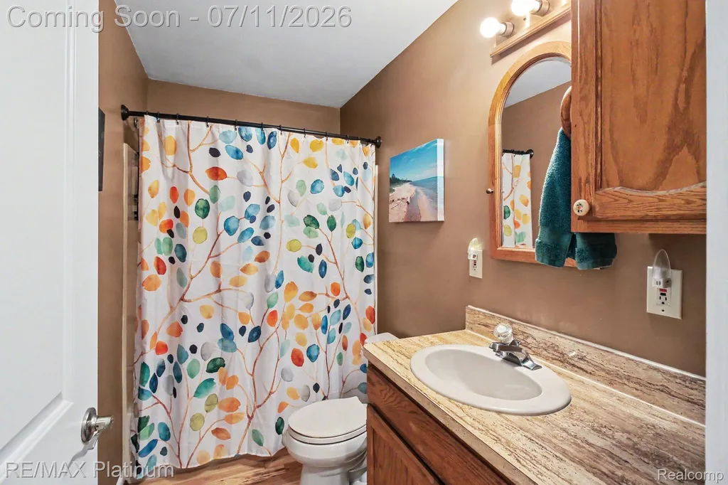 6311 Kevin Drive Hamburg Township MI 48116