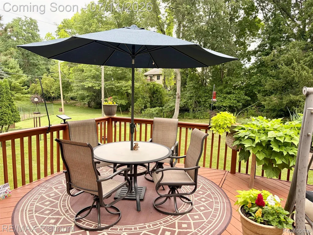 6311 Kevin Drive Hamburg Township MI 48116