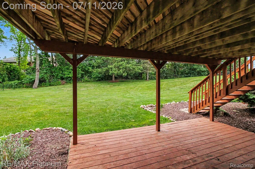 6311 Kevin Drive Hamburg Township MI 48116