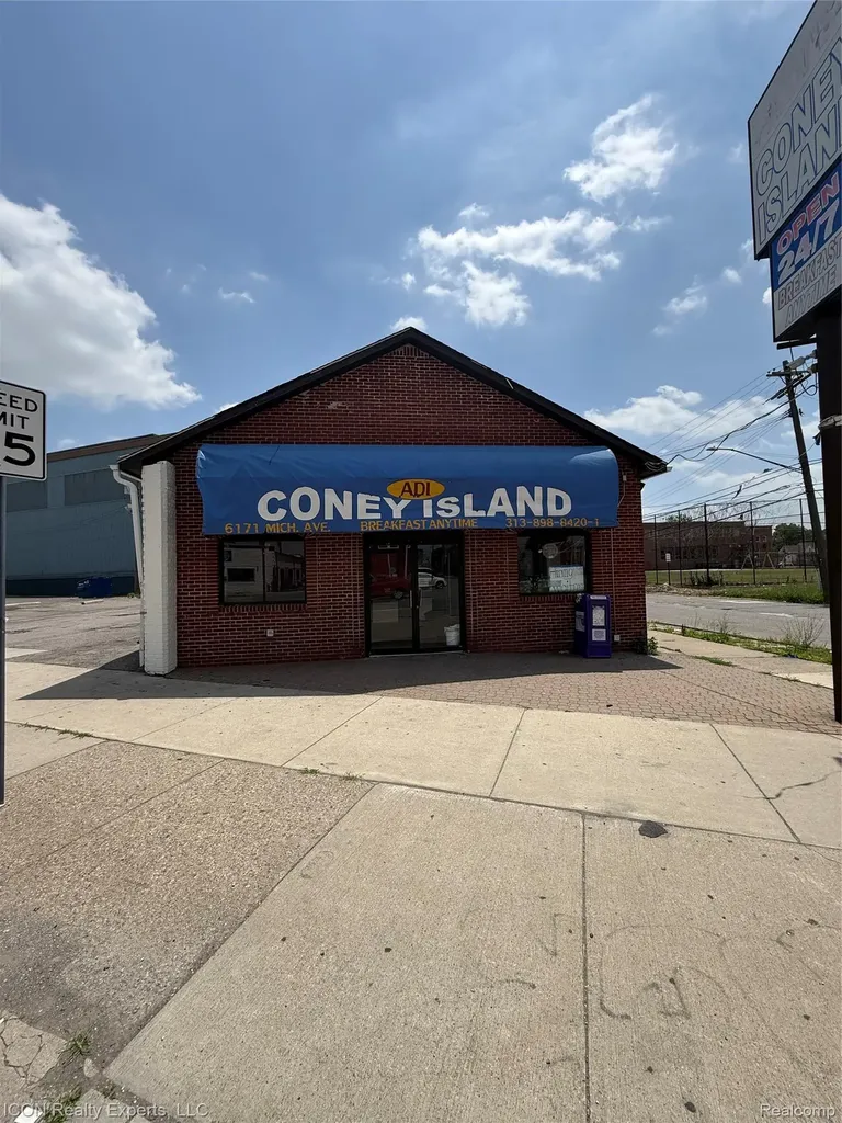 6171 Michigan Avenue Detroit City MI 48210