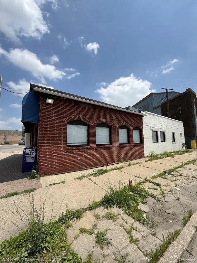6171 Michigan Avenue Detroit City MI 48210