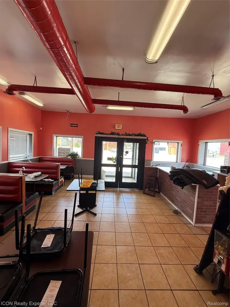 6171 Michigan Avenue Detroit City MI 48210